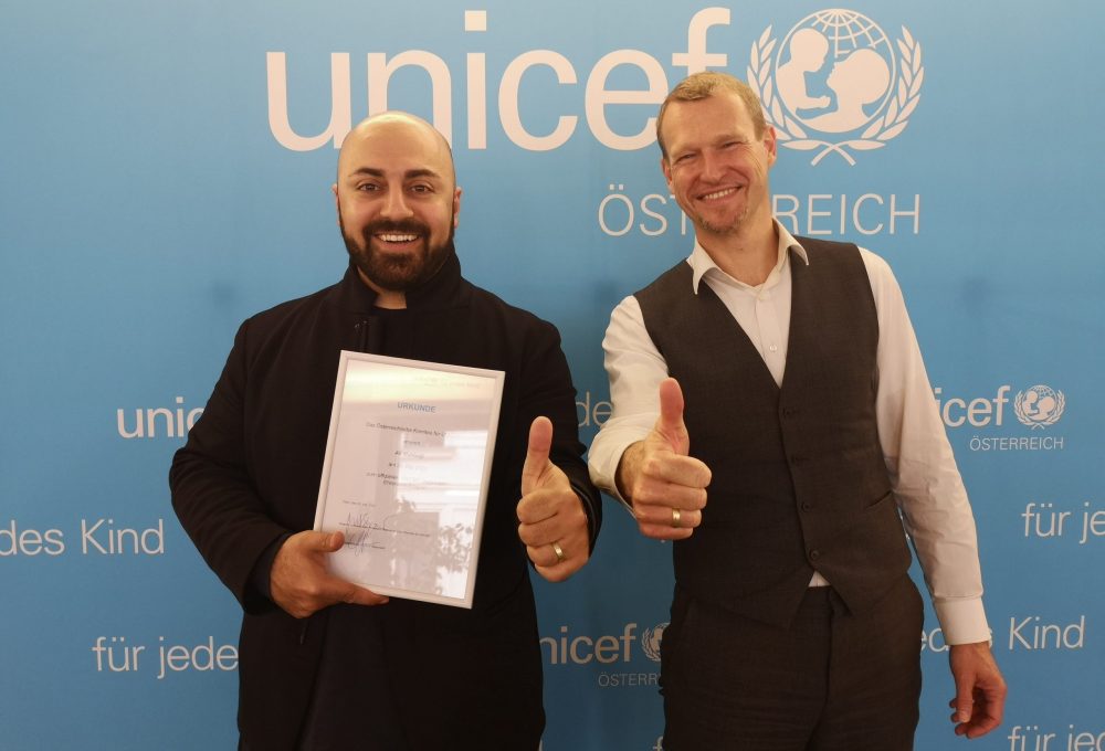 Ali Mahlodji (links), UNICEF Österreich Ehrenbeauftragter, und Christoph Jünger, UNICEF Österreich Geschäftsführer
