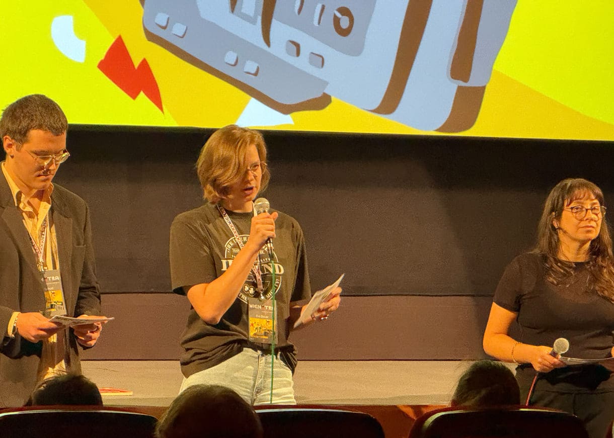 Jugendleitung des diesjährigen Festivals Tilo Schott und Eva Bauer gemeinsam mit der Gesamtleiterin Marija Milovanović