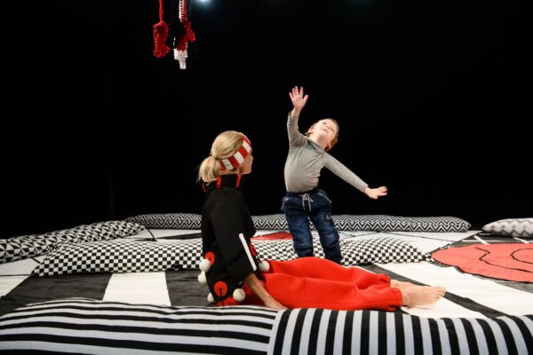 Szenenfoto aus "Unsichtbare Welten"