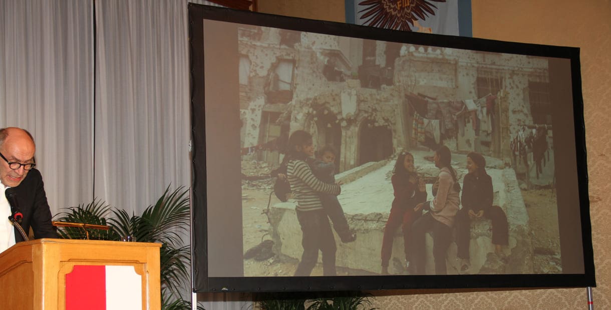 Würdigung der Gewinner-Bilderserie von Mahmoud Abu Hamda "Wings for Childhood and Peace"
