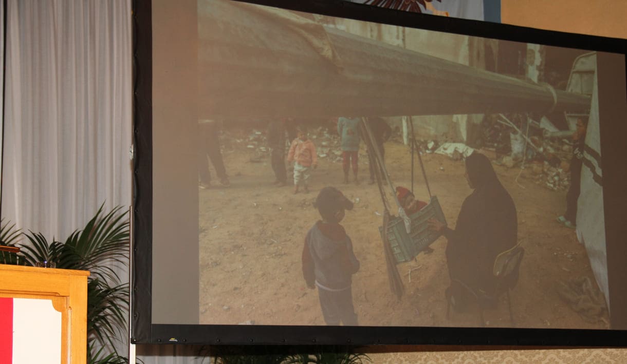Würdigung der Gewinner-Bilderserie von Mahmoud Abu Hamda "Wings for Childhood and Peace"