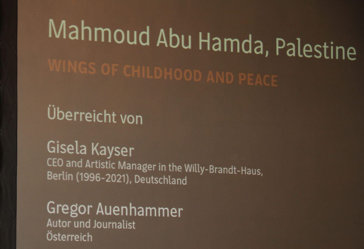 Würdigung der Gewinner-Bilderserie von Mahmoud Abu Hamda "Wings for Childhood and Peace"