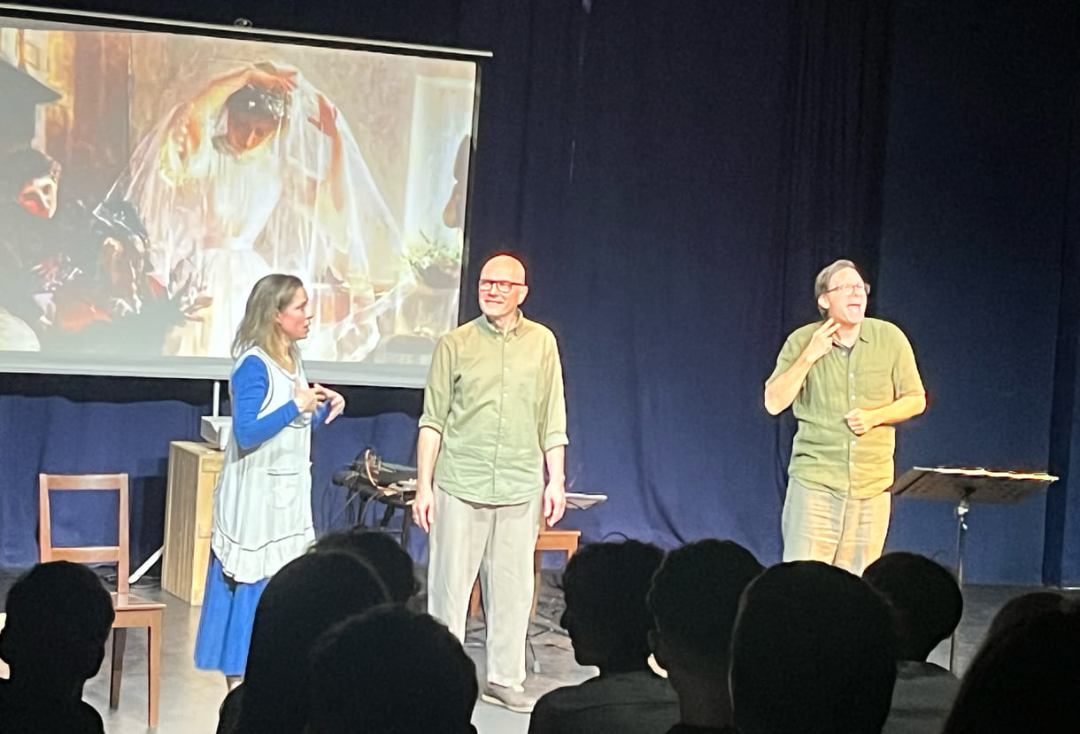 Rita Luksch, Georg O. Luksch und Markus Pol am Ende von 