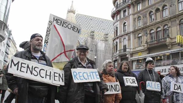 Menschenrechte sind für alle da - eine Aktion von Selbstvertreter:innen zum Internationalen Tag der menschen mit Behinderung - schon vor zehn Jahren, 2015, am Wiener Stephansplatz