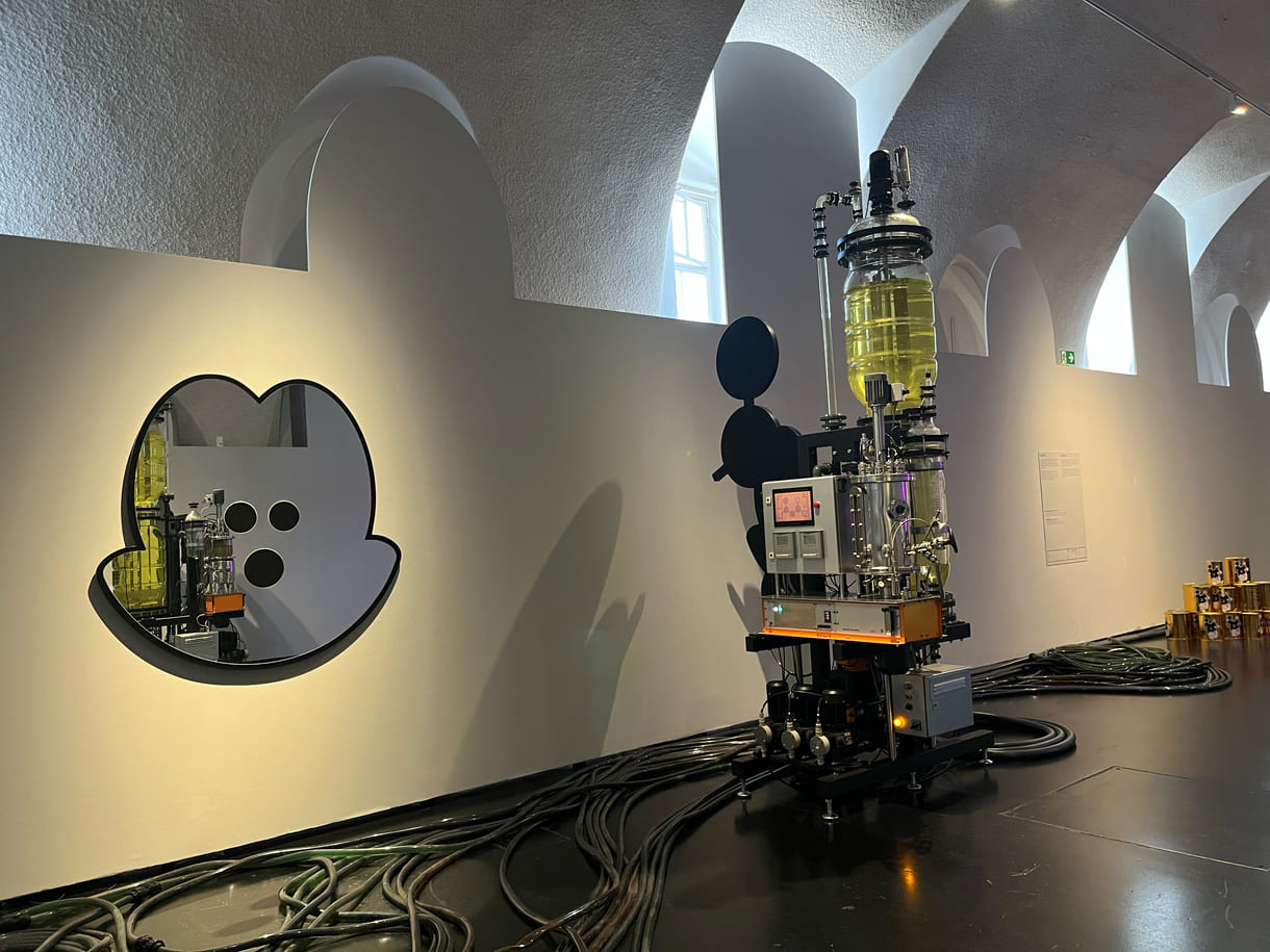 Blick in die größere der Ausstellungshallen im 