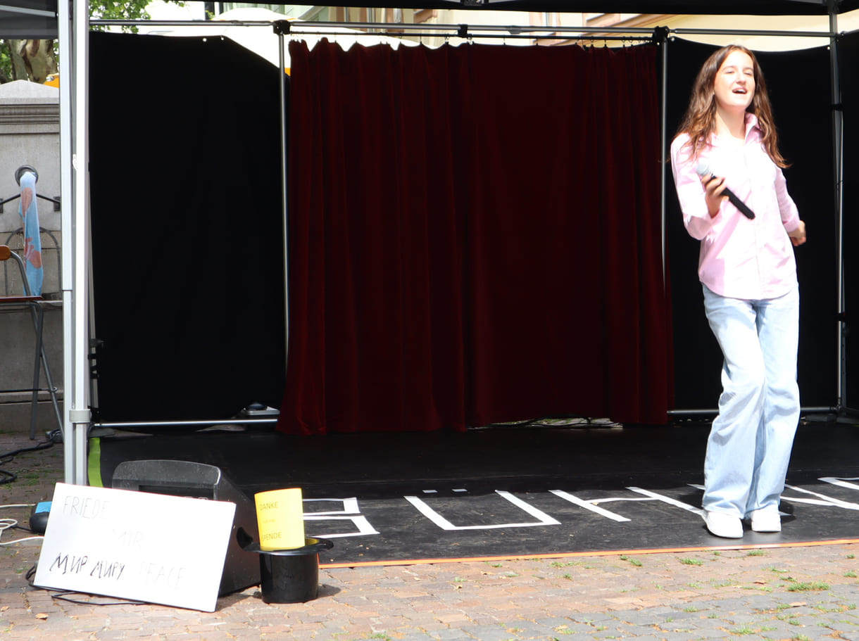 Amelie Ricca riss das Publikum mit Schalgern mit