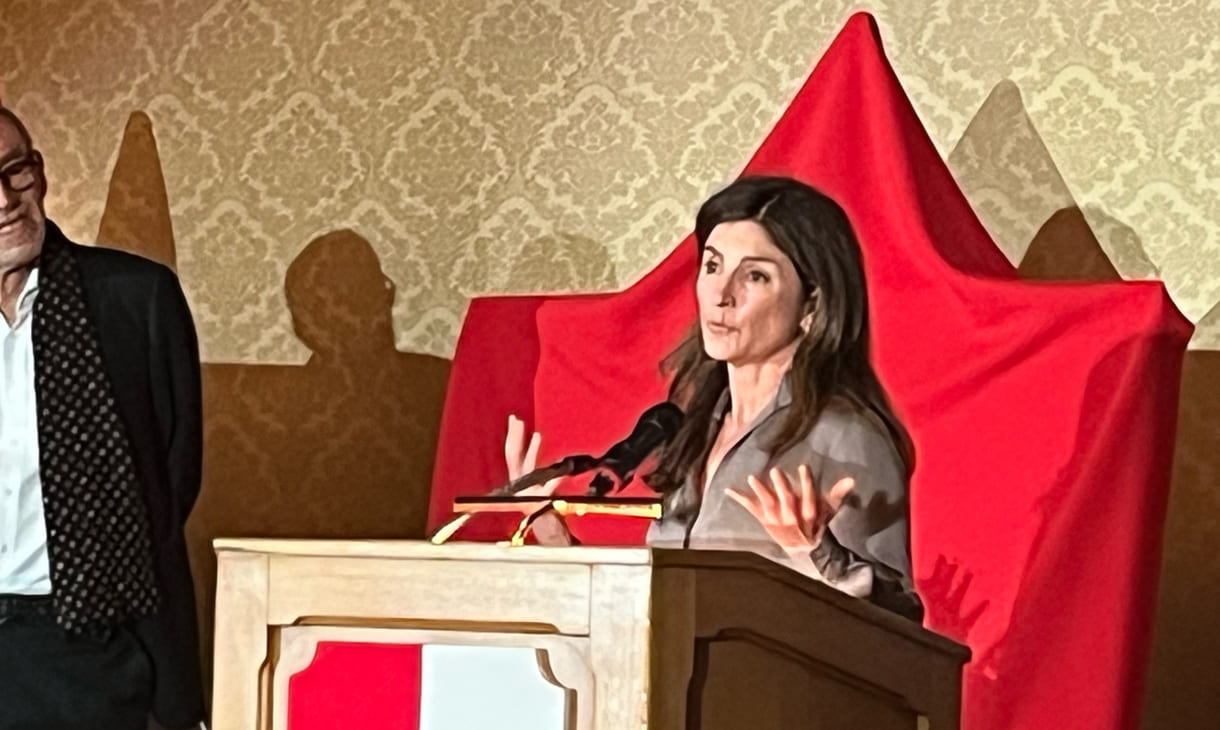 Ami Vitale, live bei der Preisverleihung mit ihrer Dankesrede