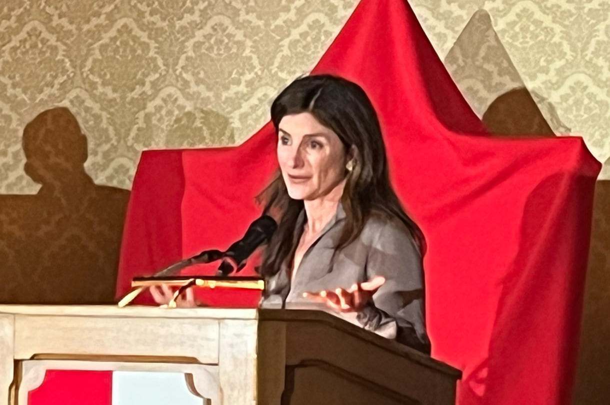 Ami Vitale, live bei der Preisverleihung mit ihrer Dankesrede