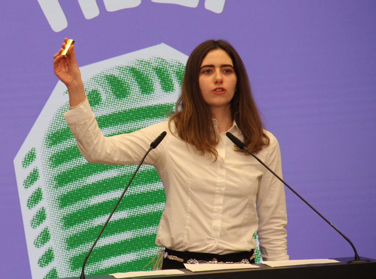 Amira Zaina Celina Talab (RG/ WRG Feldgasse) nahme Englisch als Erstsprache um sie mit Deutsch zu kombinieren