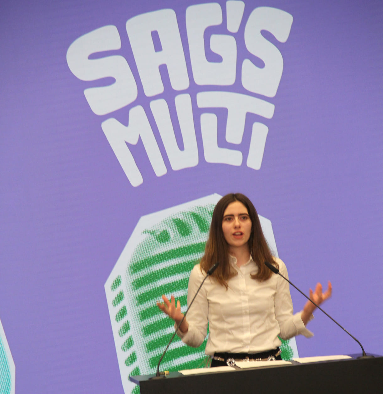 Amira Zaina Celina Talab (RG/ WRG Feldgasse) nahme Englisch als Erstsprache um sie mit Deutsch zu kombinieren