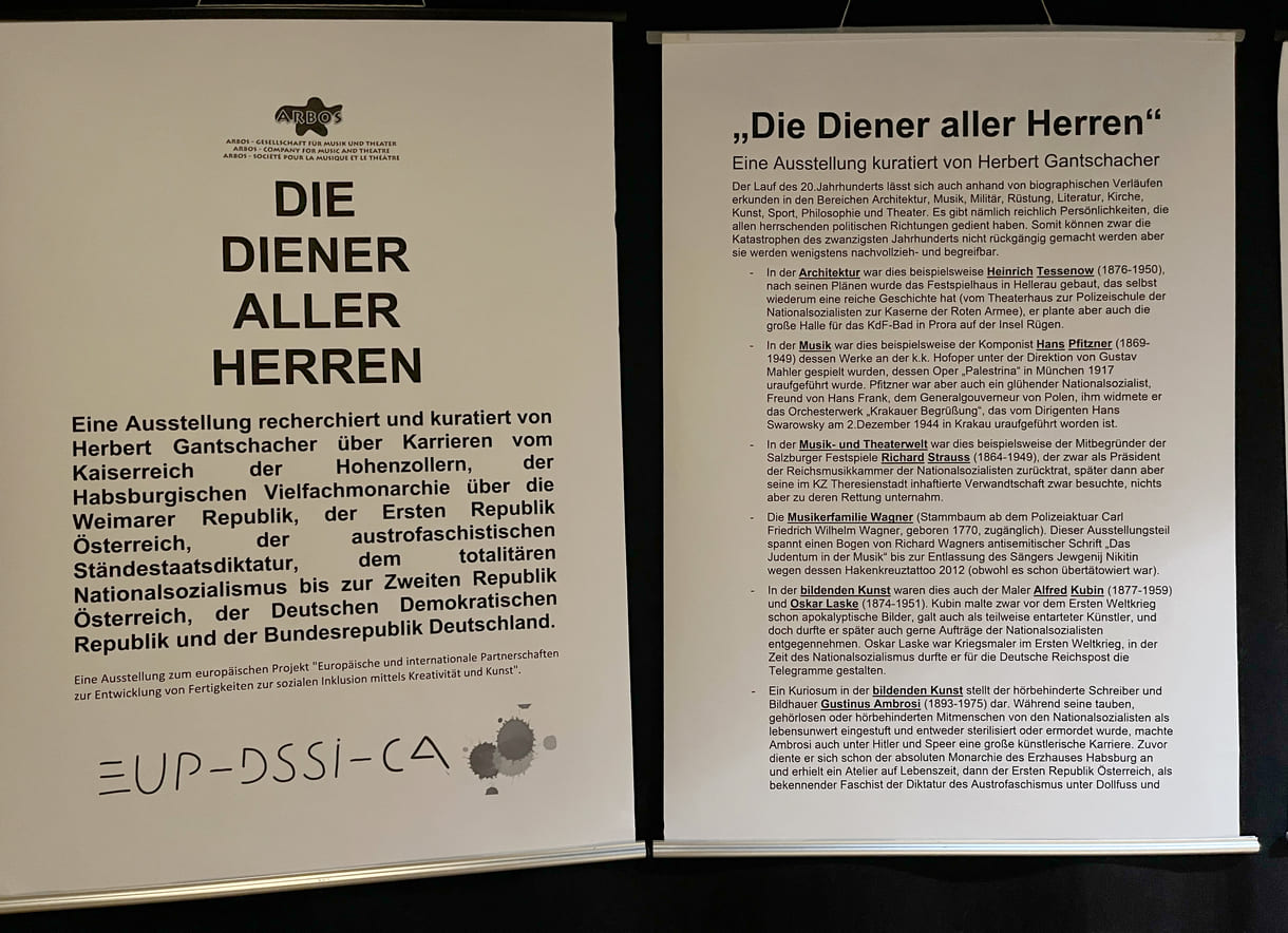 Thematische Text- und Foto-Plakate gegen Krieg - rechercheirt und gestaltet vom 