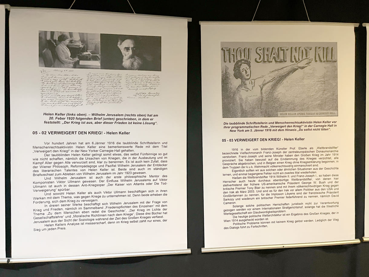 Thematische Text- und Foto-Plakate gegen Krieg - rechercheirt und gestaltet vom 