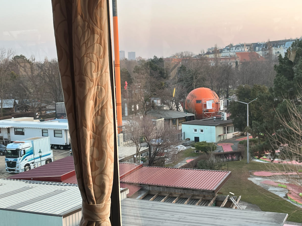 Aussicht aus einem der Waggons auf die Stadt