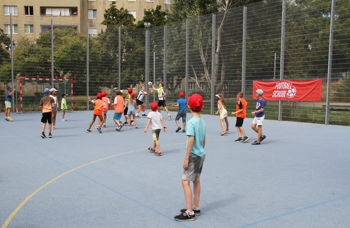 Match auf dem Ballspielplatz