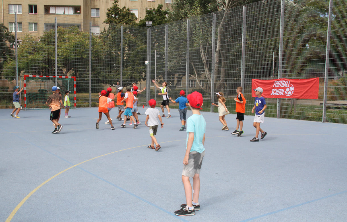 Match auf dem Ballspielplatz