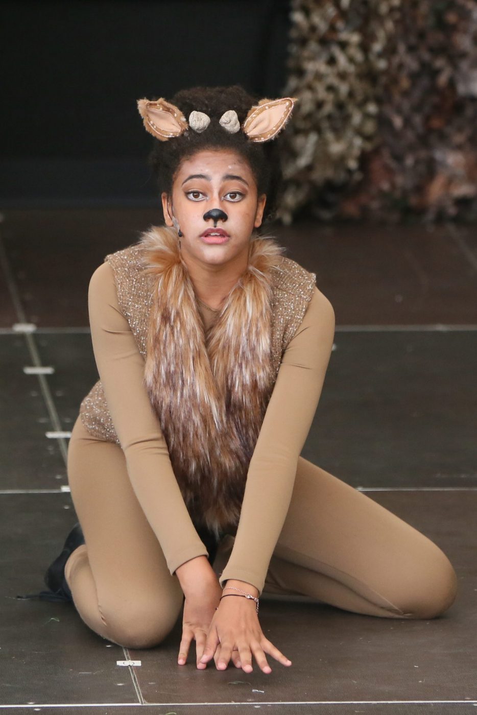 Amarachi Ahamefule in der Rolle von Bambi
