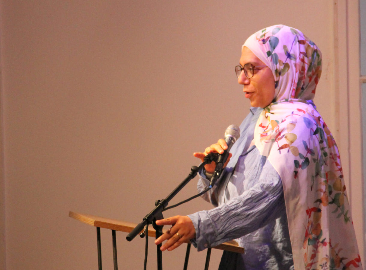 Arwa Elabd, Gründerin der BiblioBox, nun eine Buchhandlungin Wien-Ottakring (16. Bezirk) über Repräsentation in (Kinder- und Jugend-)Literatur