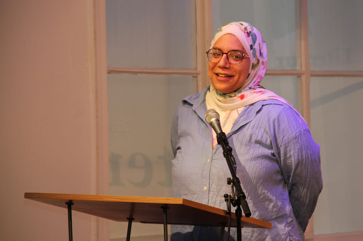 Arwa Elabd, Gründerin der BiblioBox, nun eine Buchhandlungin Wien-Ottakring (16. Bezirk) über Repräsentation in (Kinder- und Jugend-)Literatur
