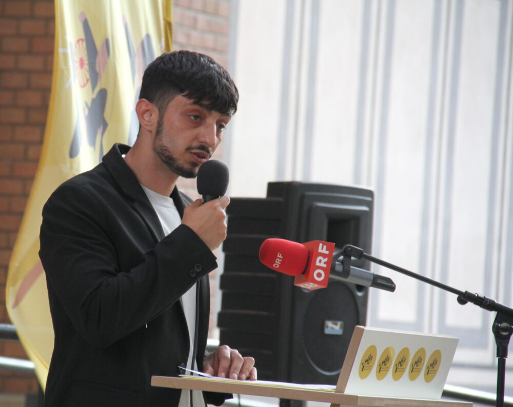 Kämpferischer Redner Boban Ristić