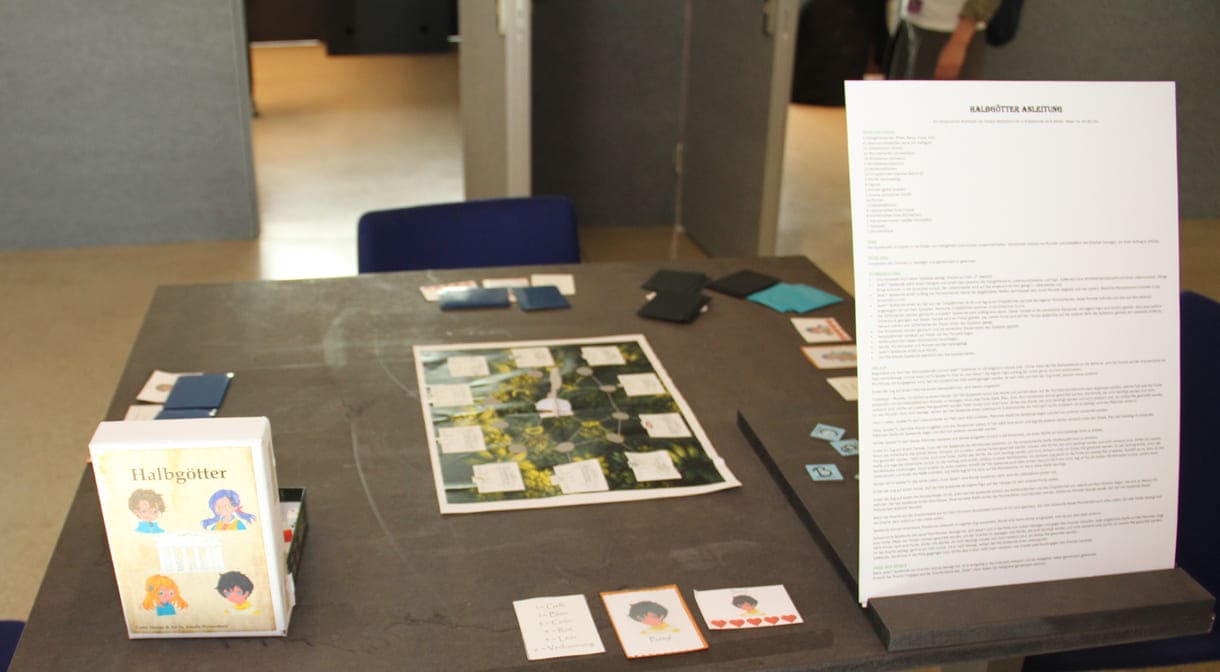 Brettspiel "Halbgötter" und seine Schöpferin