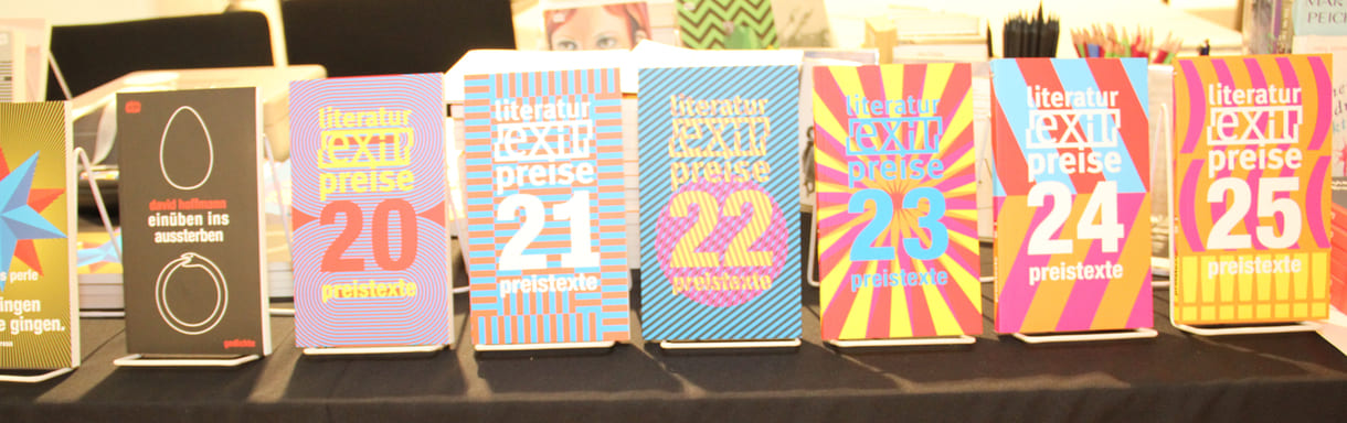 Bücher der jüngsten Jahre mit den Preistexten