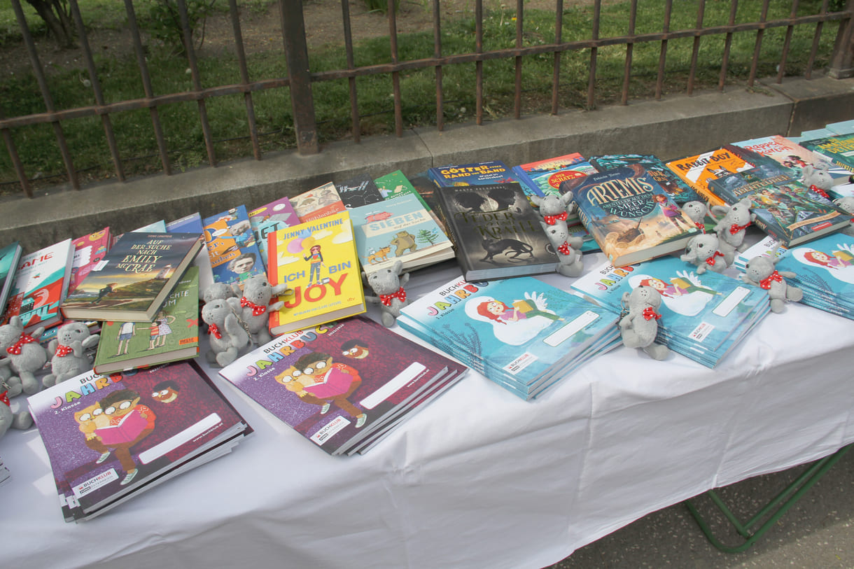 Bücher - zur freien Entnahme