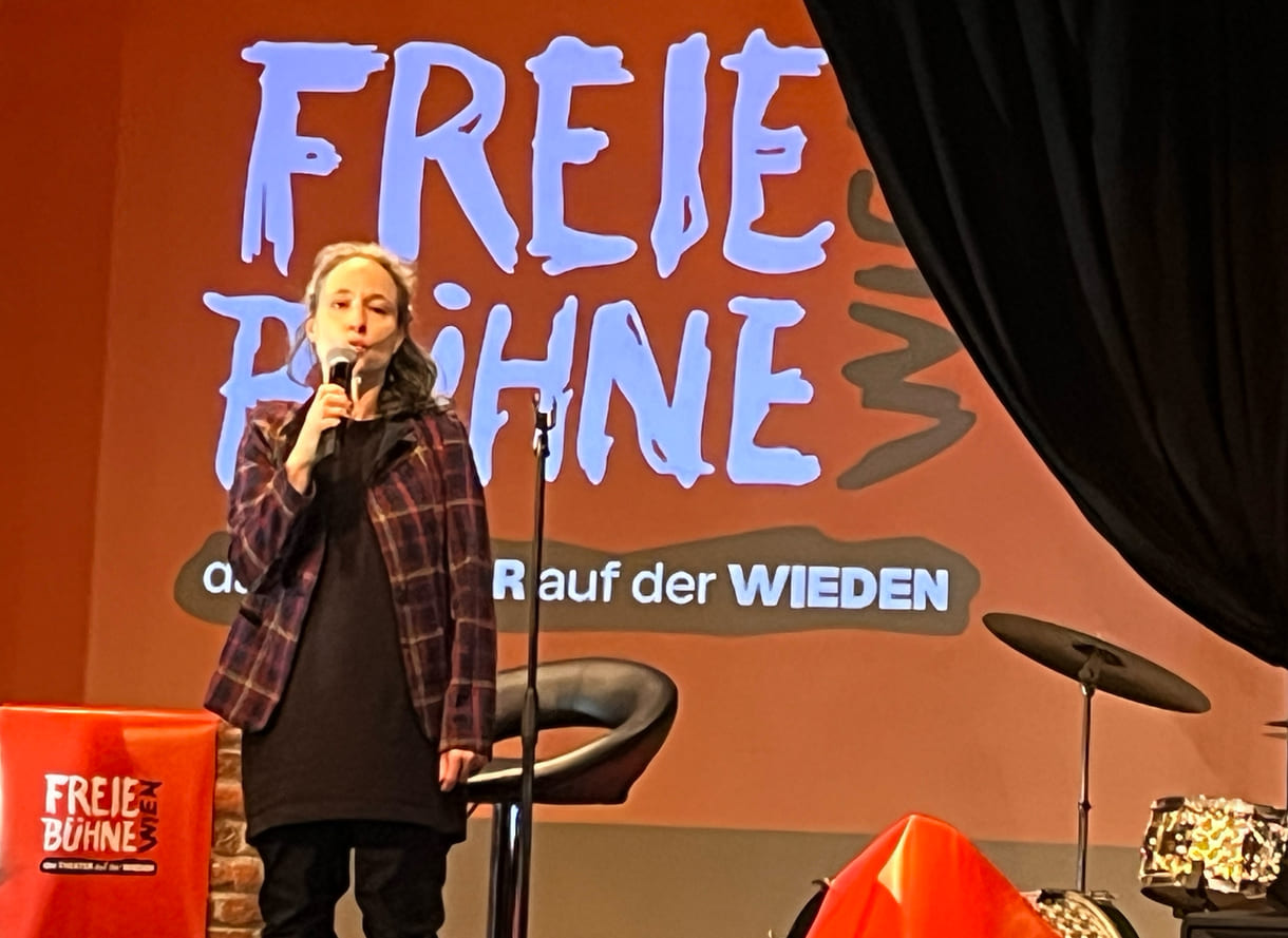 Claudia Bühlmann will aus dem Theater auch raus auf die Straße