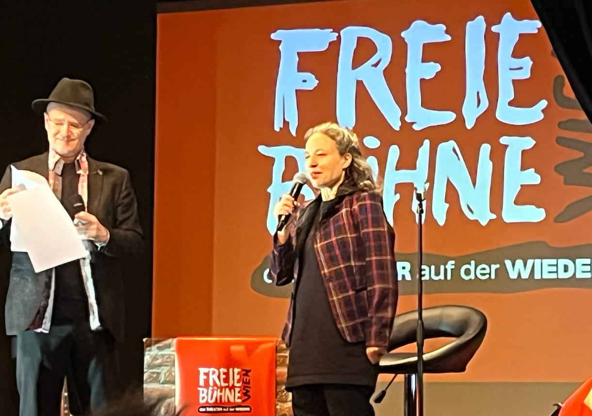 Claudia Bühlmann will aus dem Theater auch raus auf die Straße