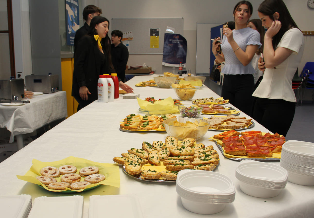 Auch das Buffet für die Pause organisierten jene Klassen, die auch den ganzen Abend organisiert hatten, 3A und 3F