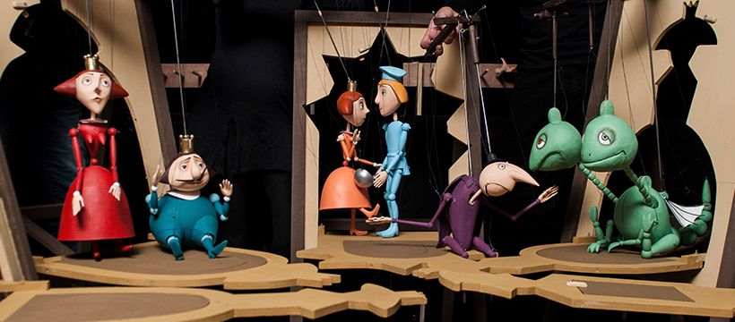 Marionettenfiguren aus "Ach, dieser Drache"