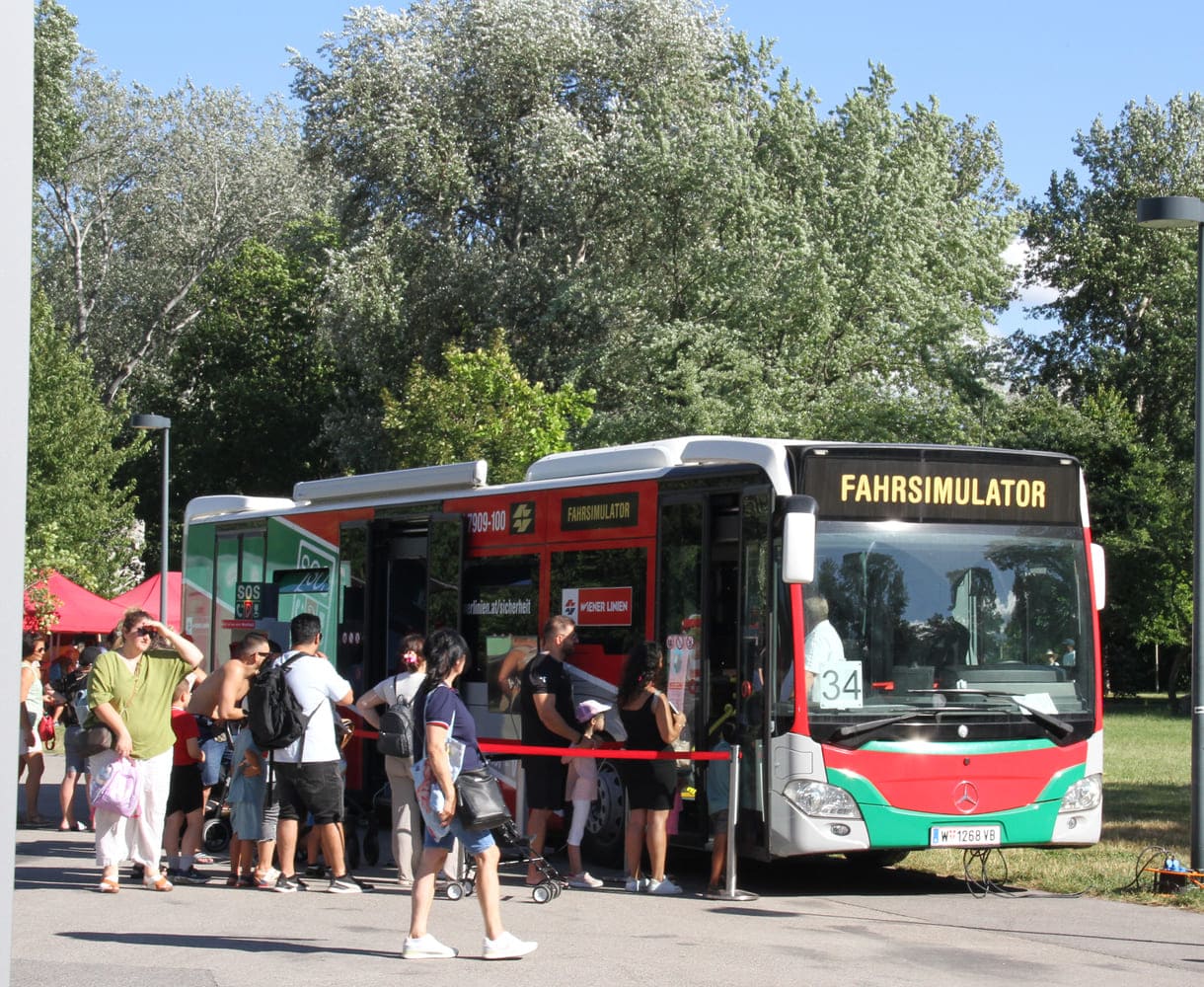 Fahrsimulator im Autobus