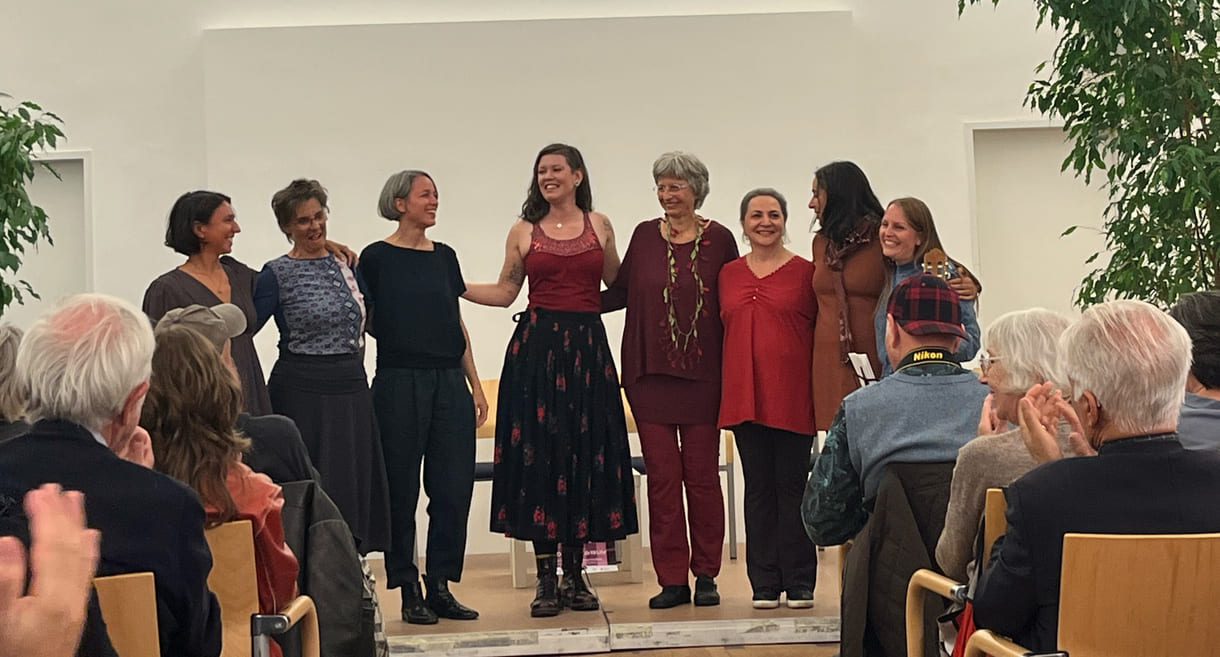 Gebrutstags-Chor bei der Buchpräsentation