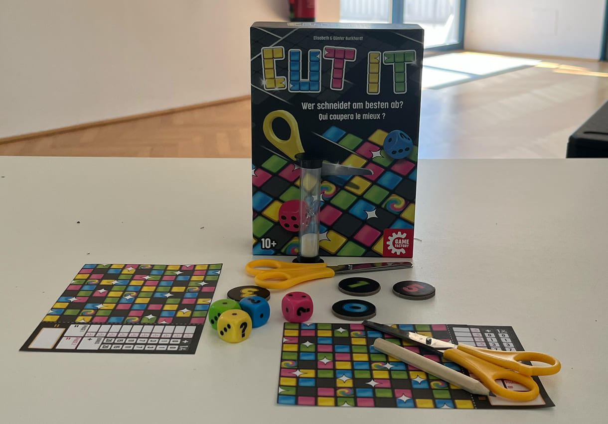 Spiel für Freund:innen: Cut it!