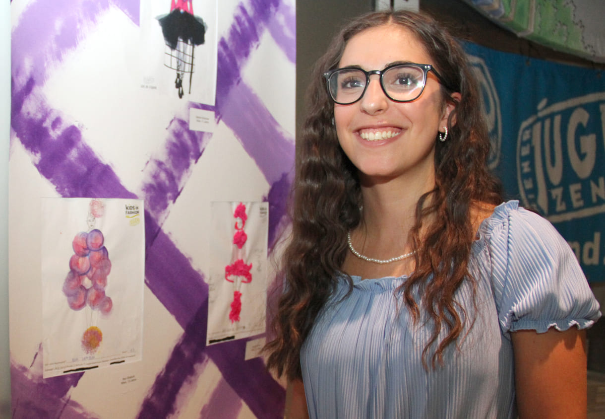 Zu einem ungewöhnlichen Mal-Utensil griff Nur Shabuk