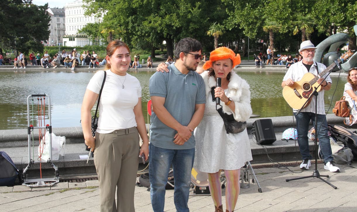 Djamila, Hassan und Verena