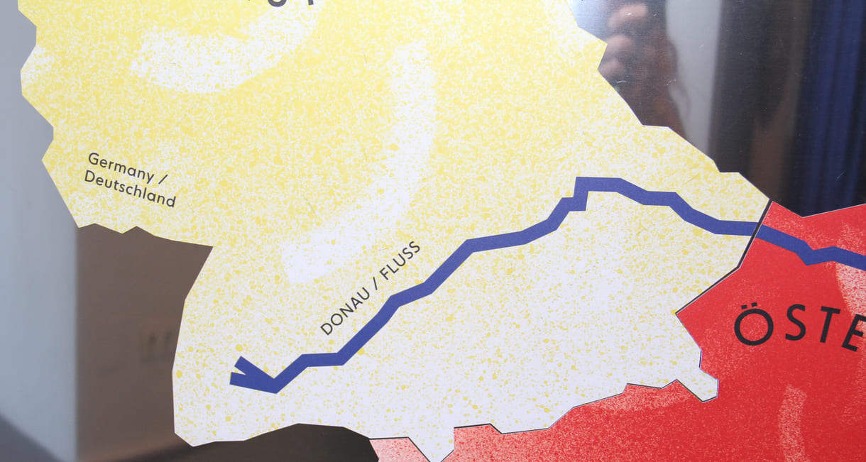 Donau in den verschiedenen Sprachen der Länder durch sie fließt