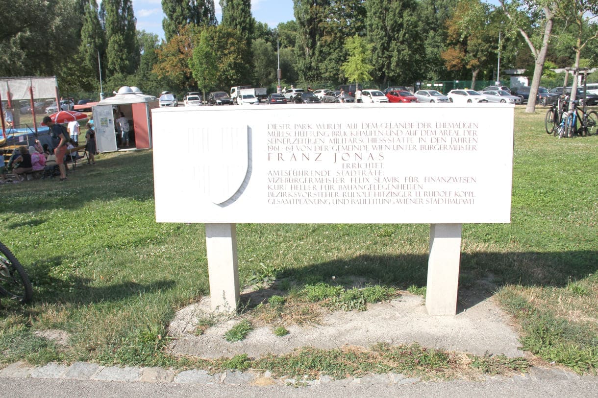 Beton-Info über die Gründung des Donauparks