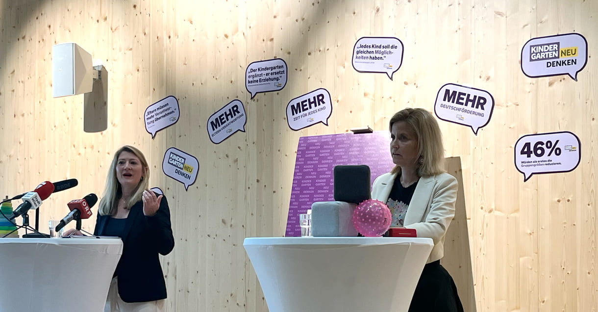 Bettina Emmerling udn Astrid Pany an den Mikrofonen