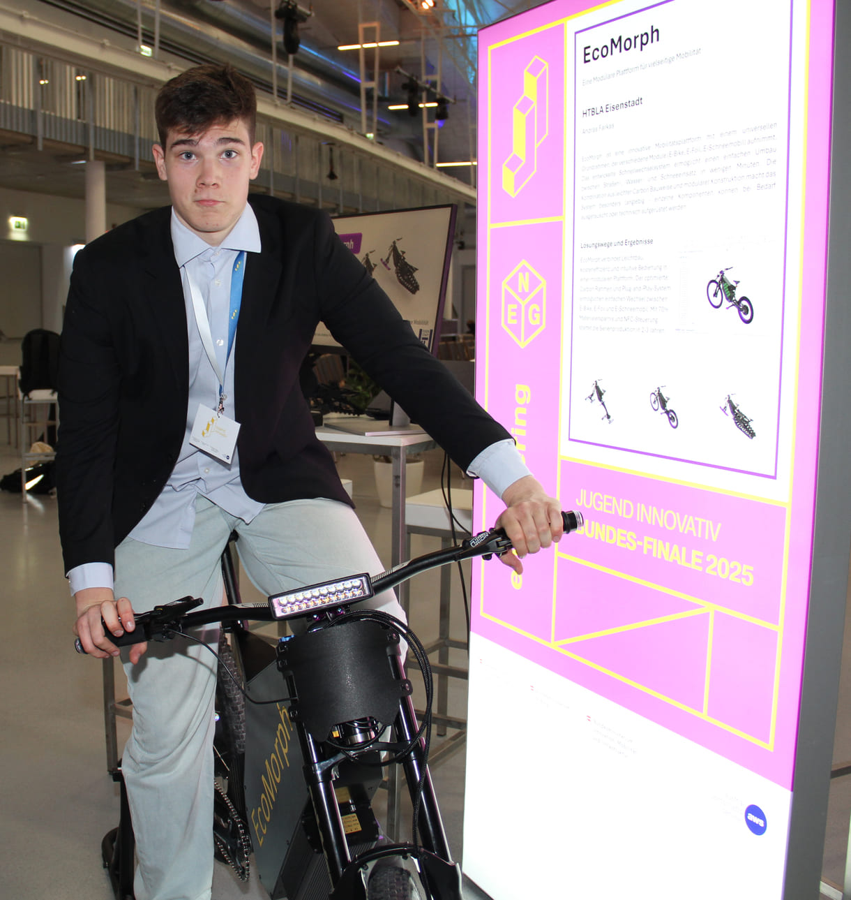 Andras Farkas auf seinem eBike