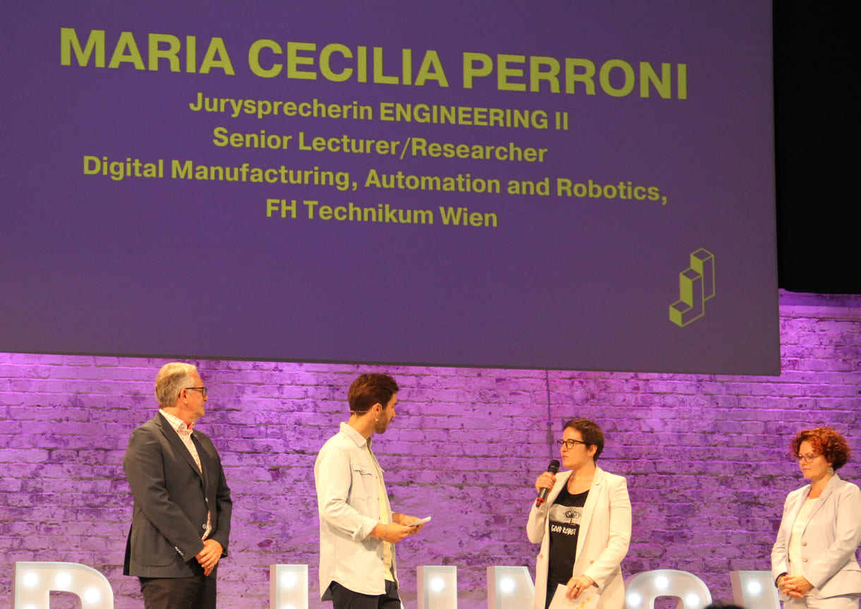 Engineering II: Jurysprecherin