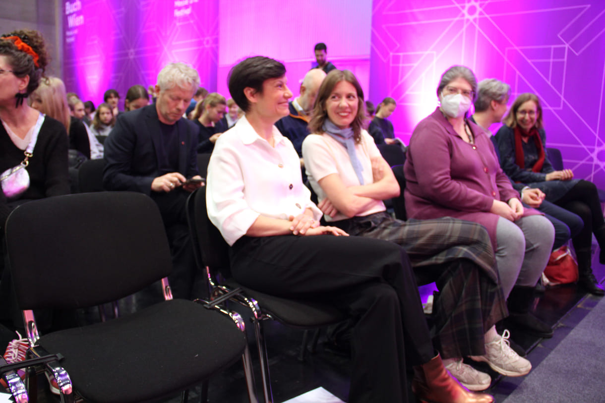 Erste Reihe mit Preisträger:innen