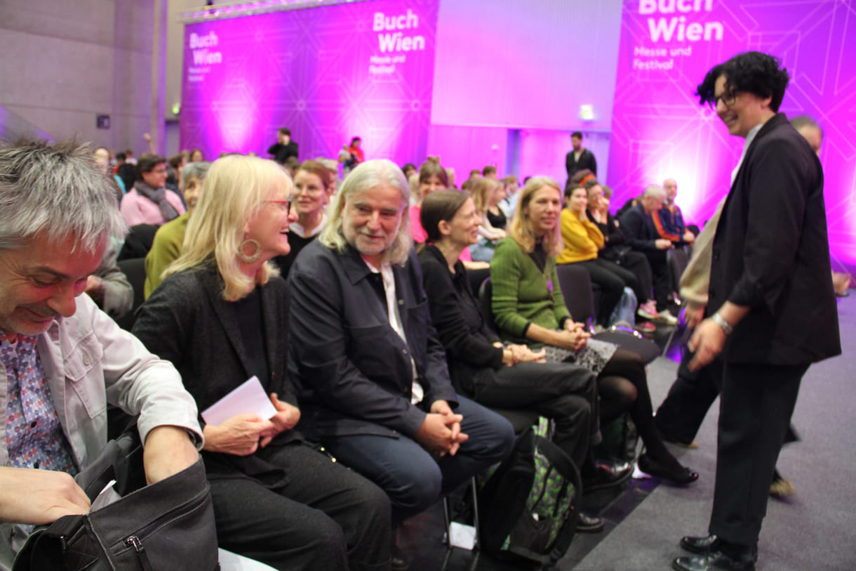 Erste Reihe mit Preisträger:innen