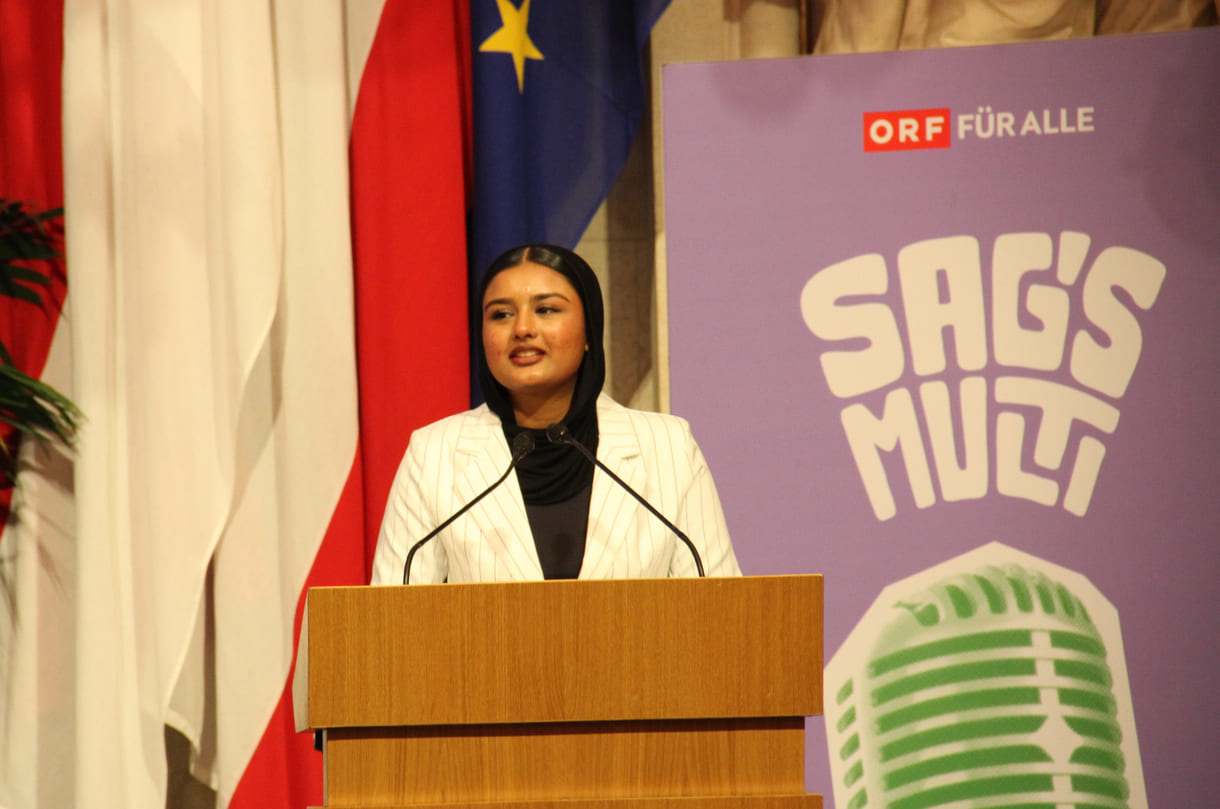 Fatima Sajad bei ihrer Rede