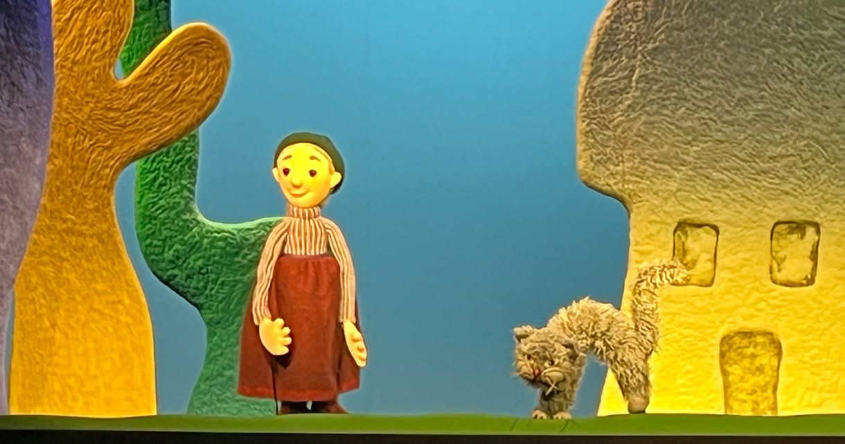 Anna und ihre Katze Tzili