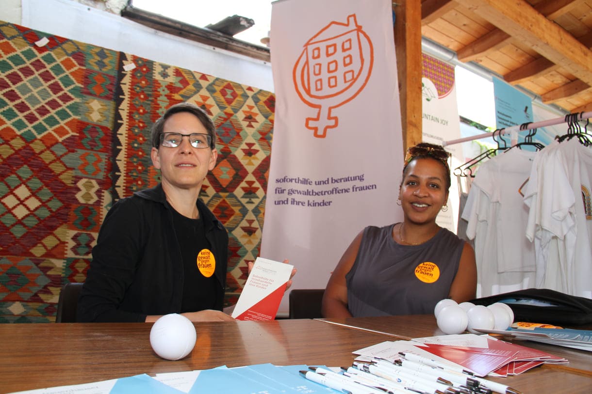Infostand der Wiener Frauenhäuser