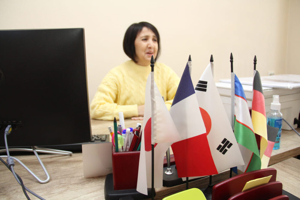 Leiterin der Fremdsprachenabteilung der staatlichen Wirtschaftsuni von Taschkent