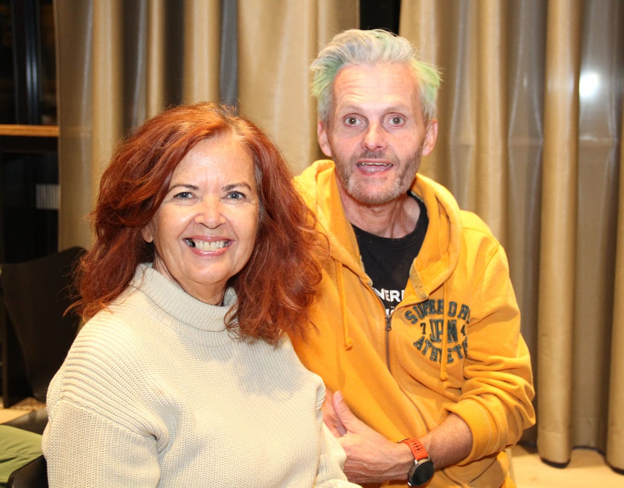 Unter den Besucher:innen auch die Leiter:innen von Theater Delphin, Gabriele Weber und Georg Wagner