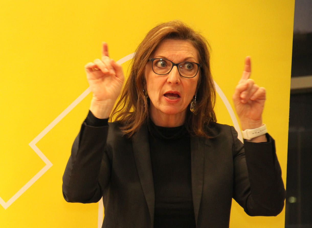 Alles wurde live und analog in Gebärdensprache übersetzt