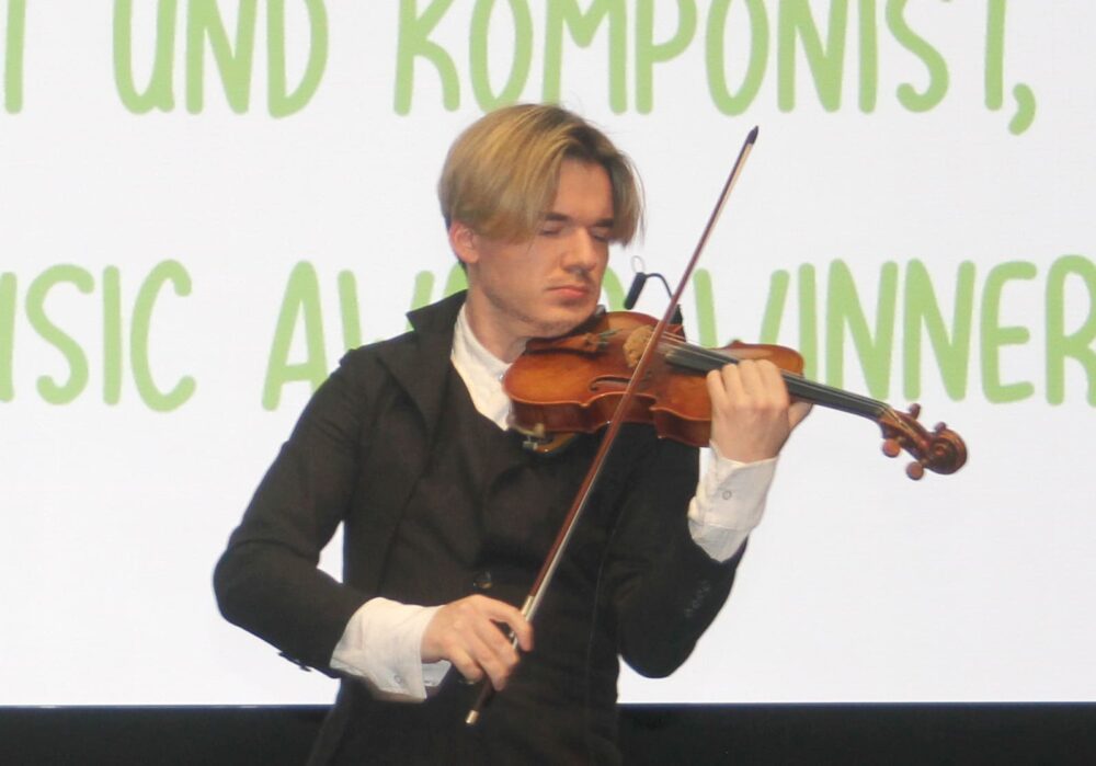 Geiger und Komponist Yury Revich in Aktion
