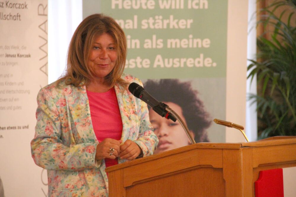 Gemeinderätin Yvonne Rychly (SPÖ) überbrachte Grußworte von Bürgermeister Michael Ludwig